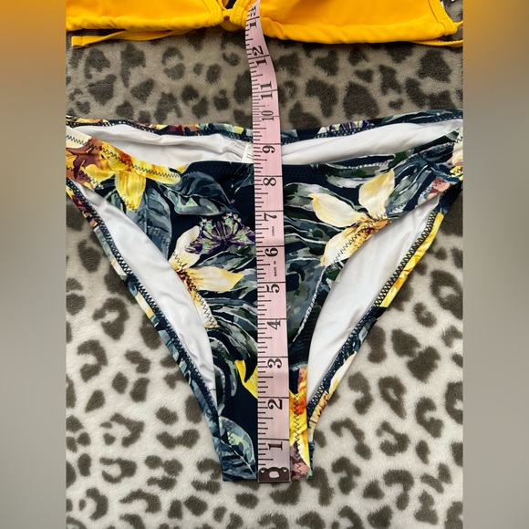 October Love Strappy Cheeky Bikini in Golden Yellow Floral Size Medium - Picture 12 of 16